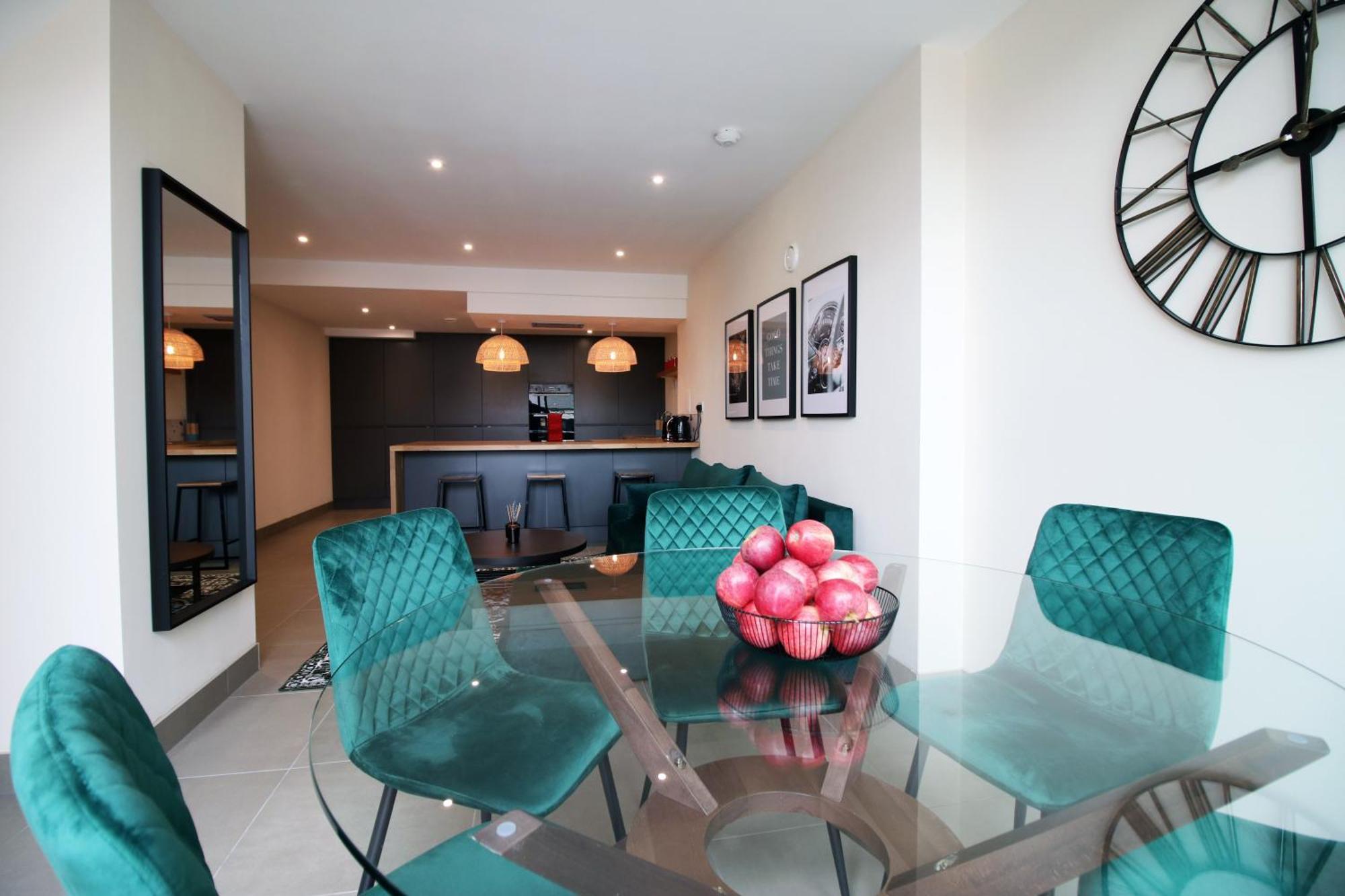 Luxury 4 Bedroom 4 Ensuite Home In Penarth Cardiff Exterior foto